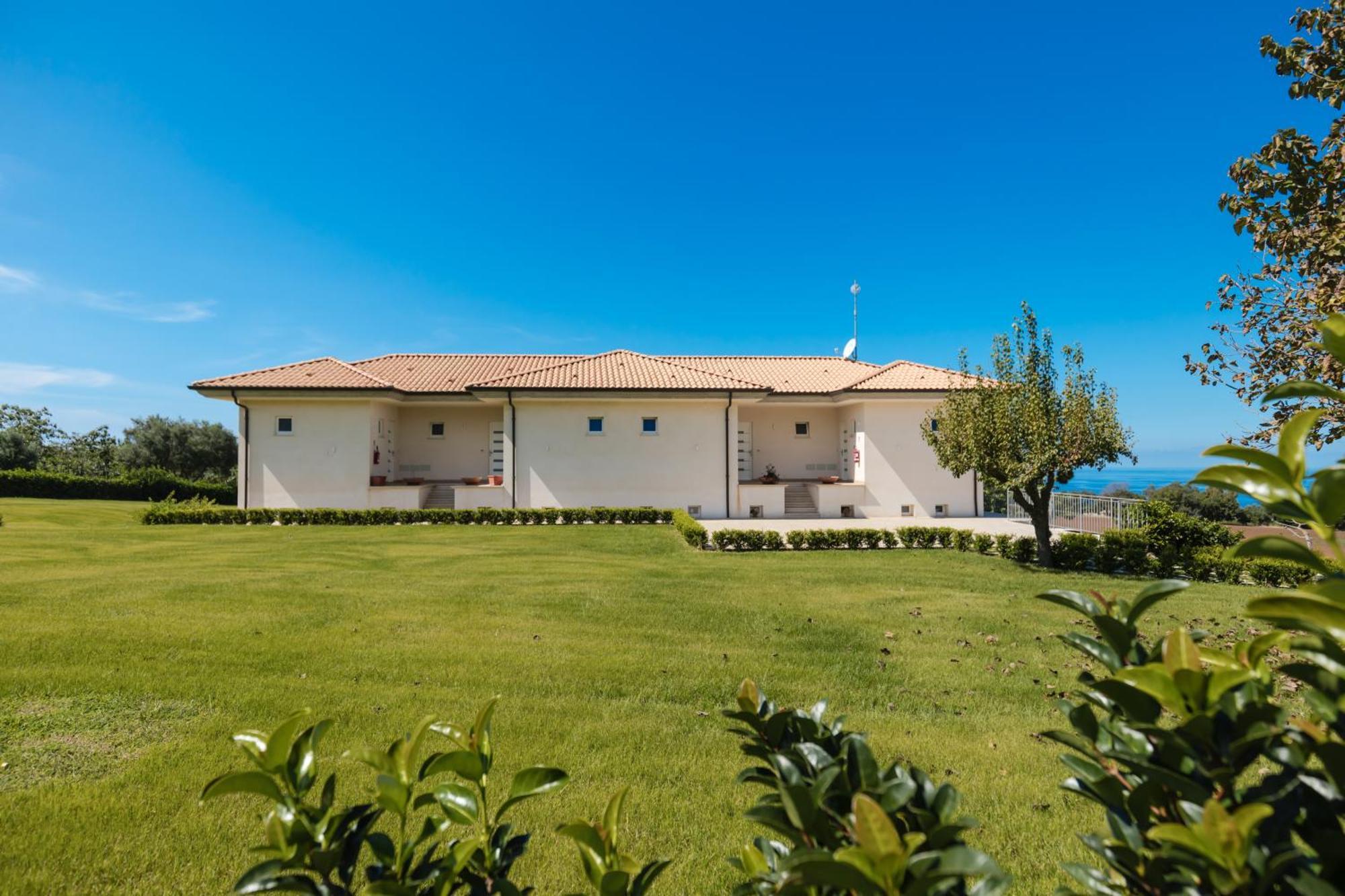 Villa Eirene Ricadi Eksteriør bilde