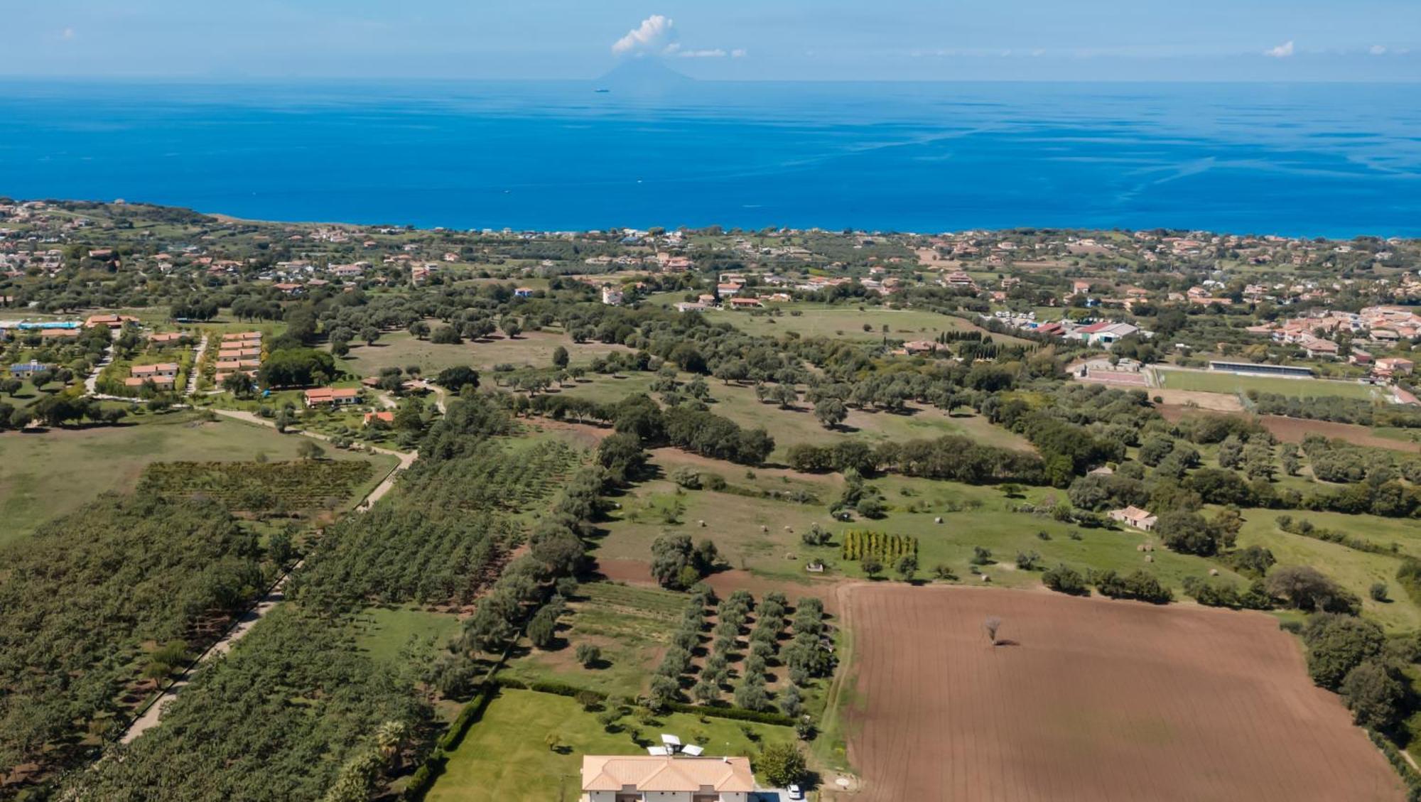 Villa Eirene Ricadi Eksteriør bilde